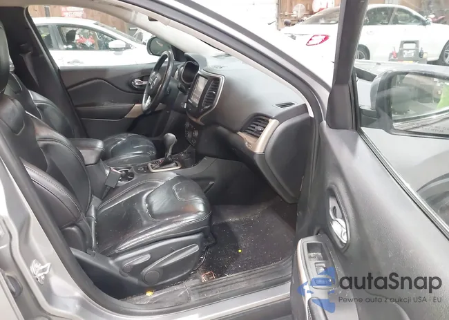 1C4PJMCS6HW587796: 43617296