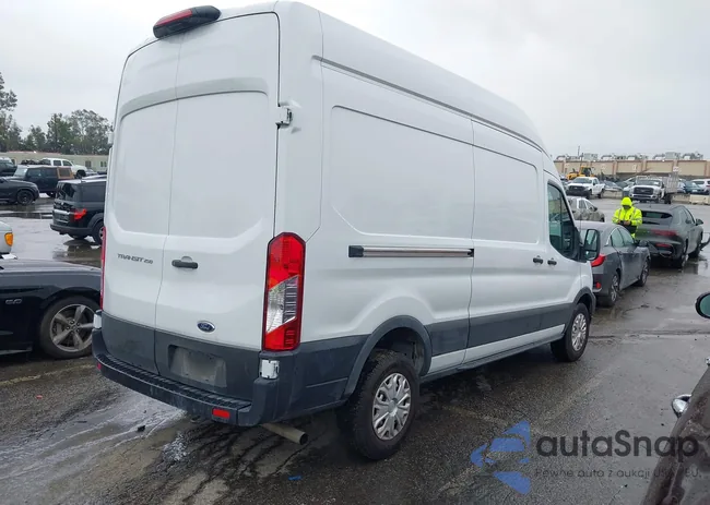 1FTBR1X8XPKB01786: 43617368