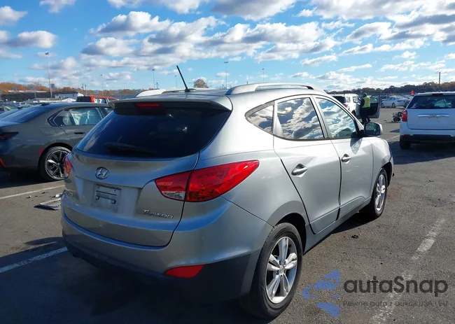 KM8JU3AC3BU135676: 43617570