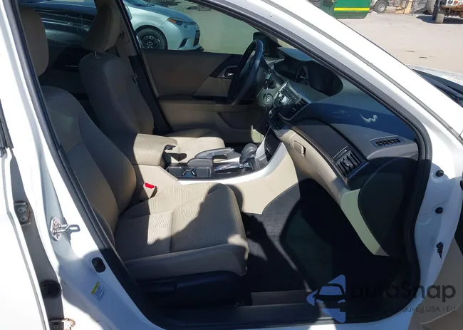 1HGCR2F32EA232229: 43617618