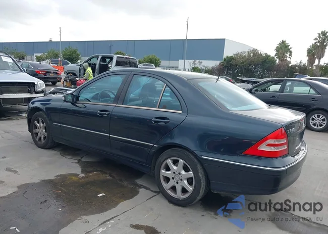 WDBRF64JX1F043754: 43617219