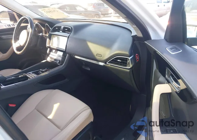 SADCJ2FX8KA361049: 43618412