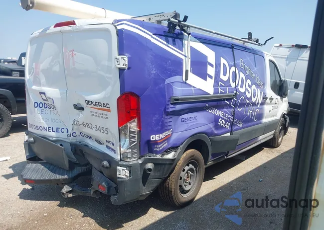 1FTYE2YM8JKA96666: 43618641