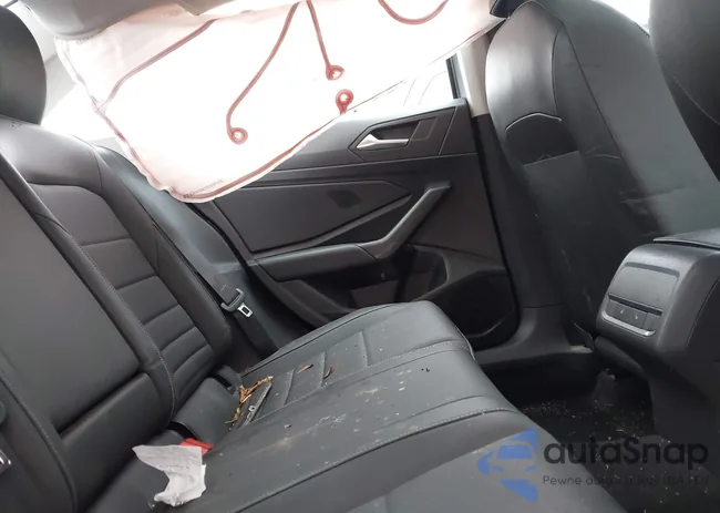 3VWC57BU1MM070193: 43618735