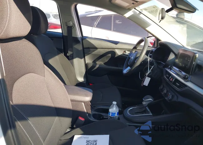 3KPF24AD3LE246520: 43619686