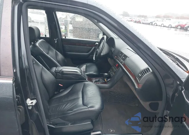 WDBGA43G8WA403317: 43619796