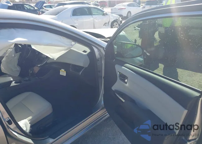 4T1BK1EB1HU245957: 43619157