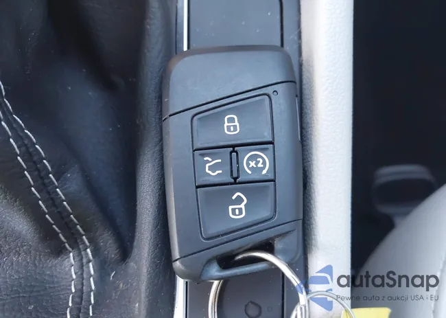 3VWEM7BU6PM046942: 43620306