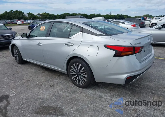 1N4BL4DV0RN351896: 43620402