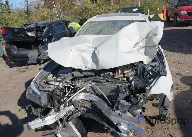 WBAXH5C51DDW12215: 43620476