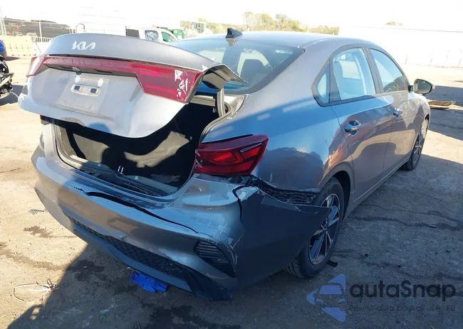 3KPF24AD9PE535939: 43620596