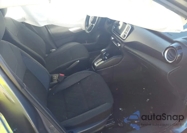 3N1CP5CV2LL490979: 43620597