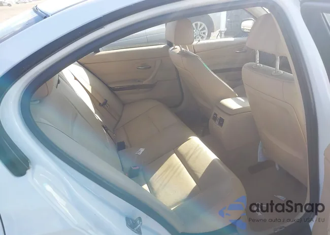 WBAPK5C53BA654174: 43621402