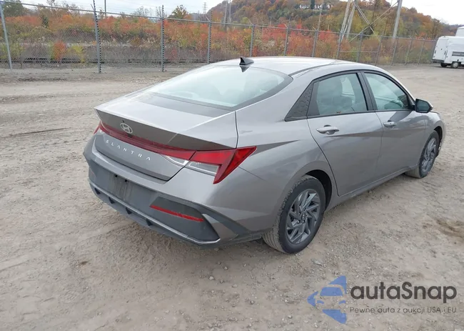 KMHLM4DG8RU813796: 43620924