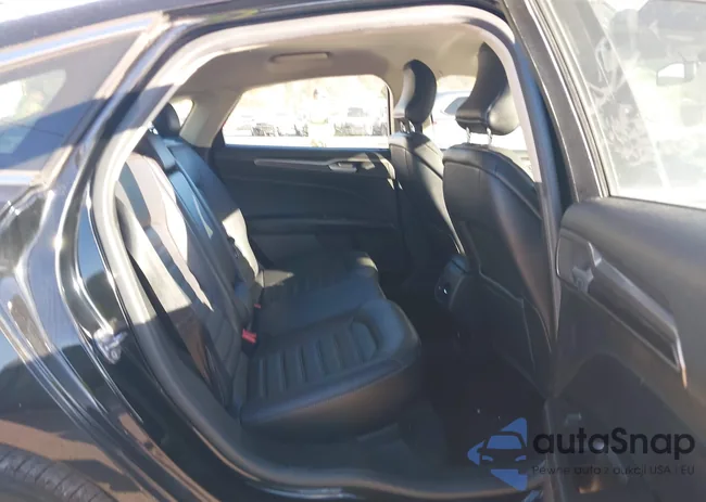 3FA6P0HD3JR199663: 43620931