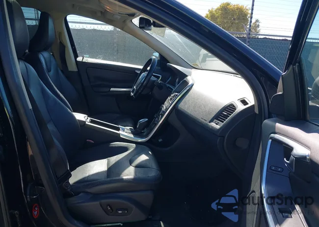 YV4902DZ3D2398632: 43621078