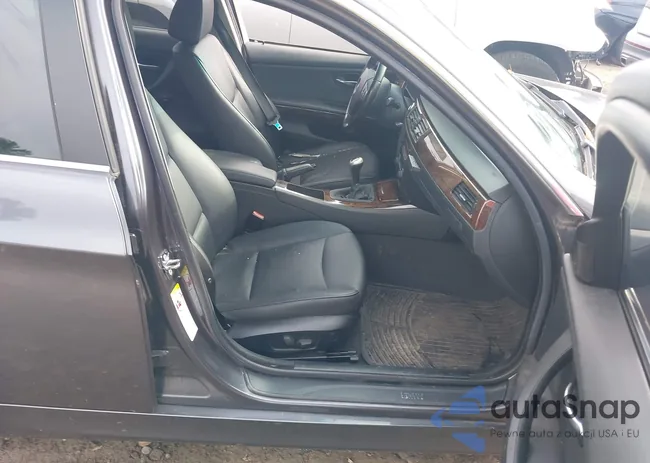 WBAVD33526KL51389: 43621139