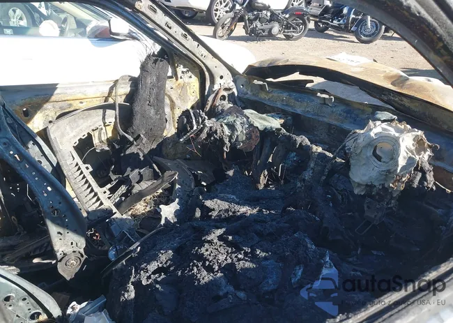 KL79MPSL6MB005352: 43622635