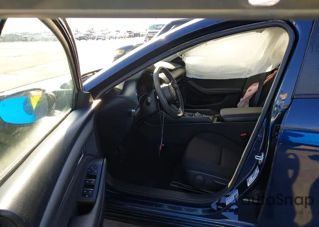 3MZBPAAM5SM465799: 43621955