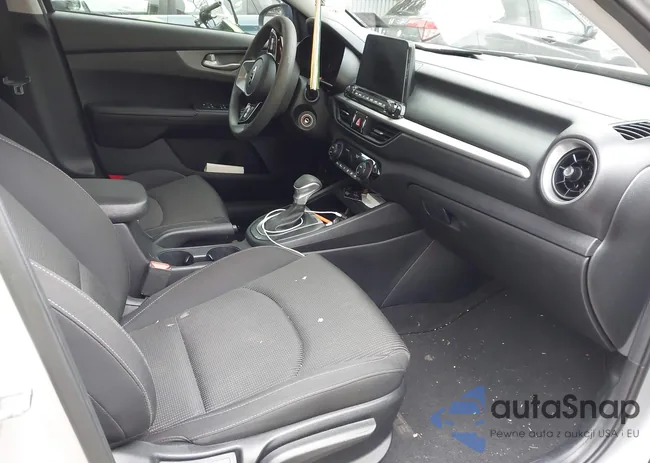 3KPF24AD8KE028961: 43622089