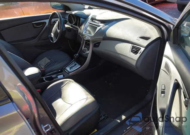 5NPDH4AE1BH075677: 43623008