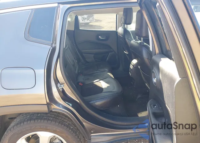 3C4NJDBB4JT176756: 43624051