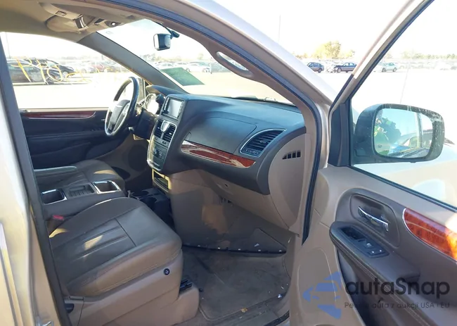 2C4RC1BG5FR637799: 43625044