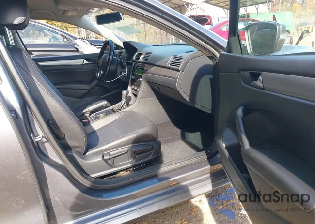 1VWAT7A37FC018495: 43625172