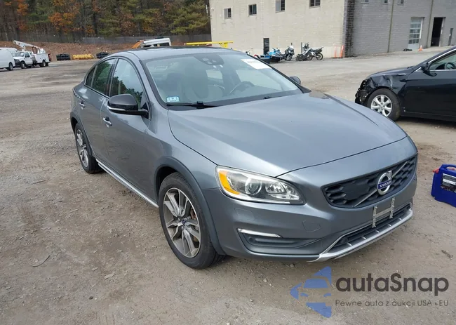 YV4612UM9G2000557: 43625224