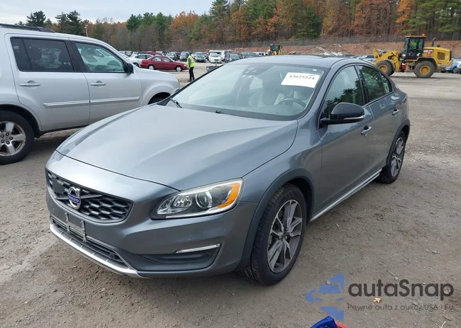 YV4612UM9G2000557: 43625224