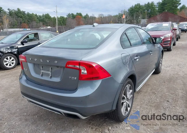 YV4612UM9G2000557: 43625224