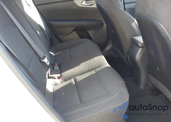 3KPF24AD0LE253540: 43626732