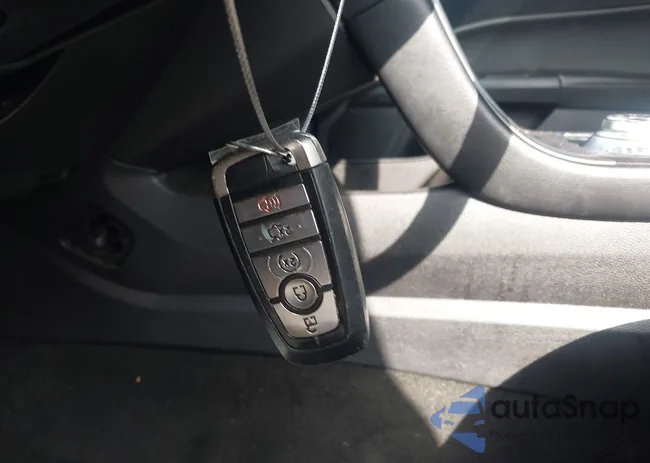 3FA6P0CD2KR252779: 43625908