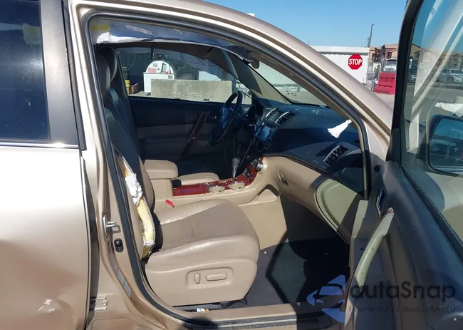 5TDDK3EH9DS263392: 43627370