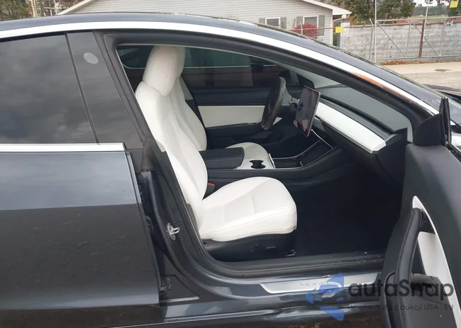 5YJ3E1EC2LF784212: 43627605