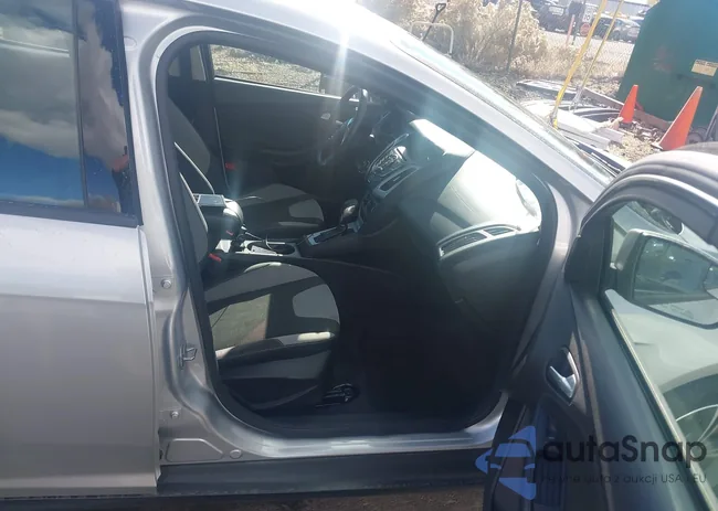 1FADP3F29EL131124: 43627716