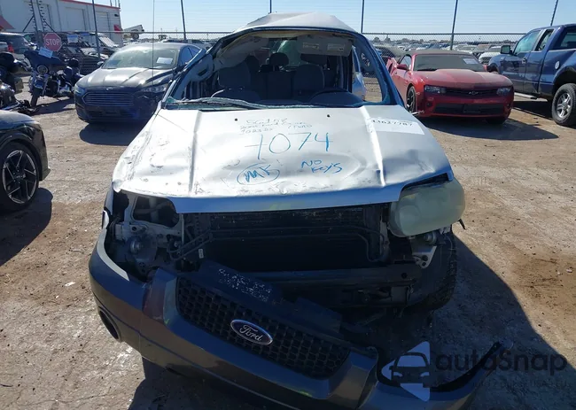 1FMYU03135KA84074: 43627787