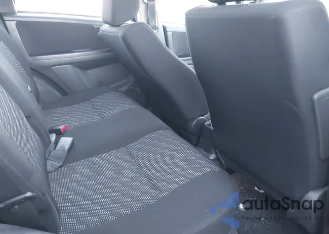 JS2YB413685109550: 43627812