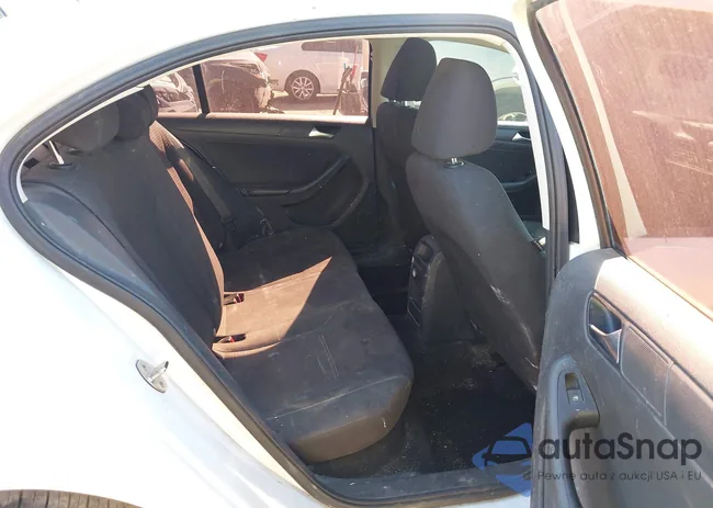 3VW2K7AJ7FM400465: 43628302