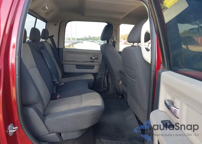 1D3HV13P99S793794: 43628533