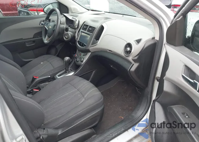 1G1JC5SHXF4113623: 43628588