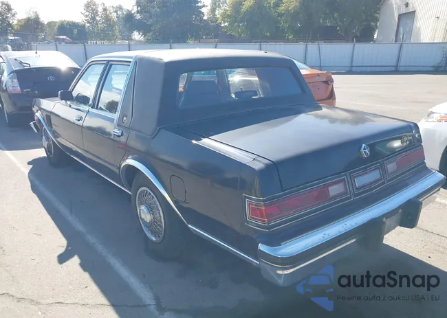 1C3XF66P9JW180070: 43627896