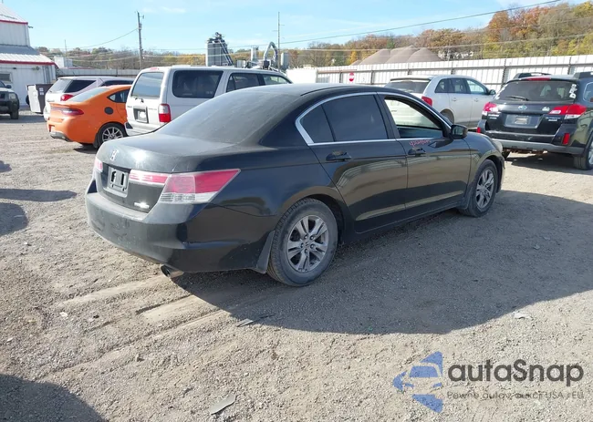 1HGCP2F60CA098821: 43628070