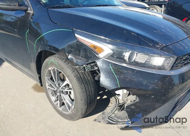 3KPF24AD8RE732040: 43628199