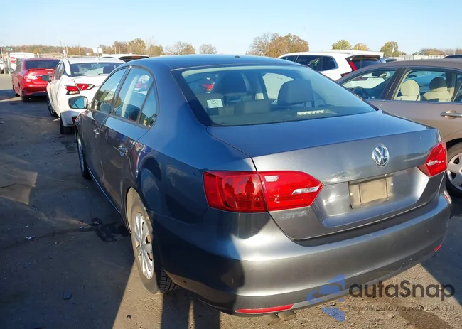 3VW2K7AJ8DM308827: 43630297