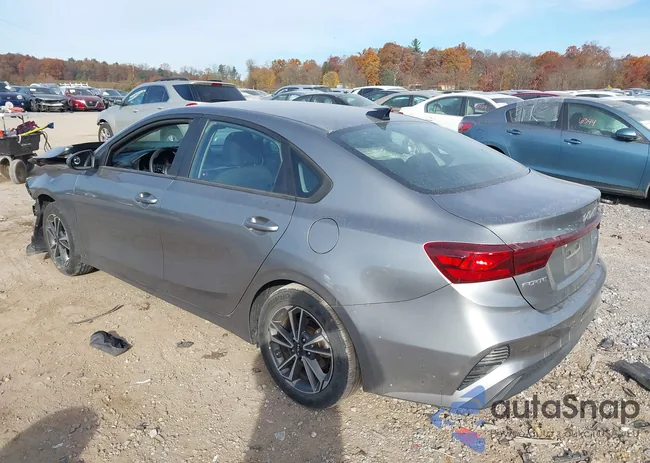 3KPF24AD9NE464920: 43630381