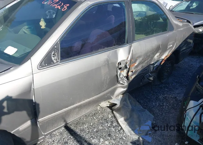 4T1BG22K7VU069228: 43630496