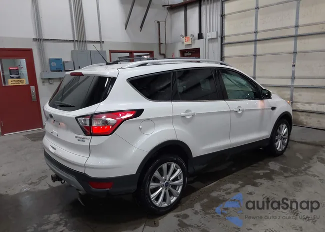 1FMCU9J96HUD41633: 43630530