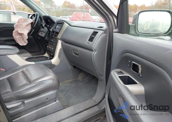 2HKYF18787H528584: 43630658