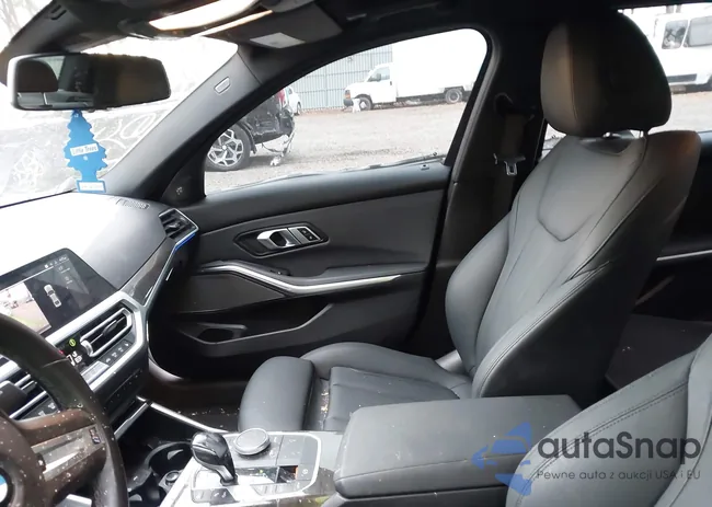 3MW5R7J01M8B48377: 43631291